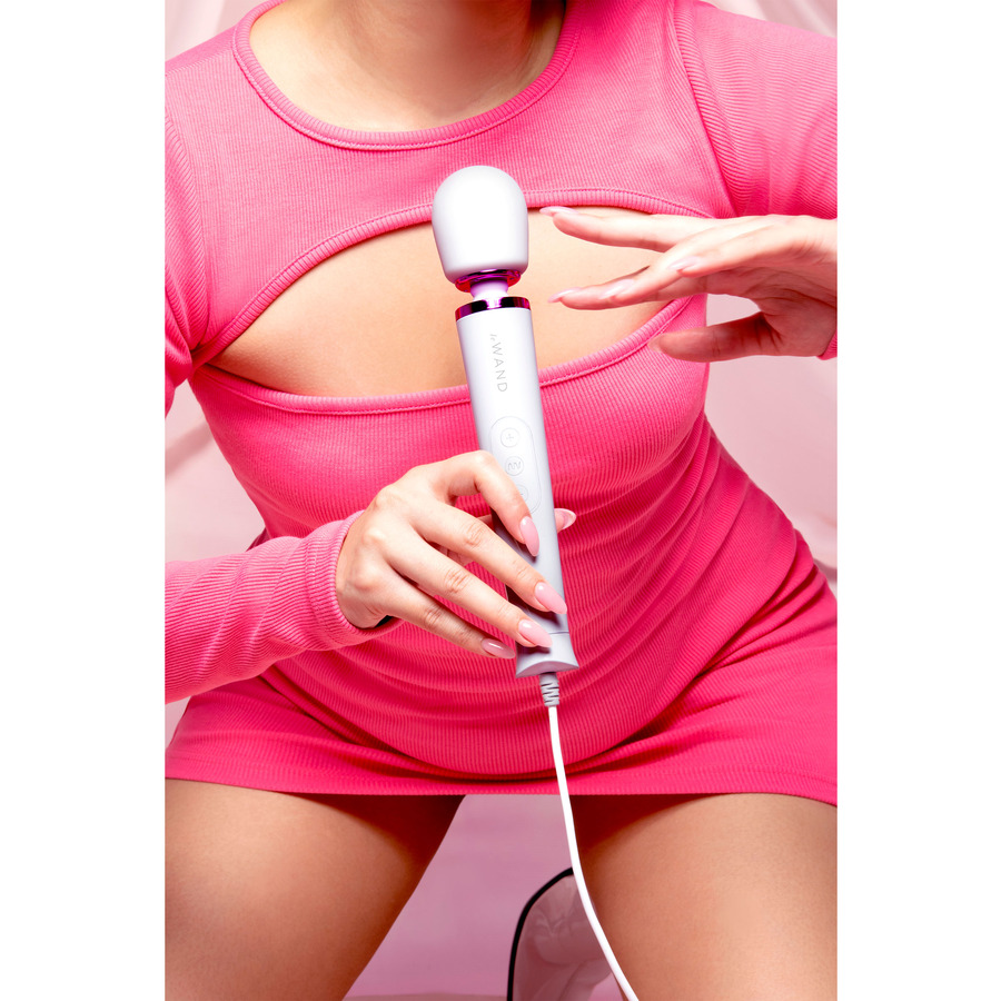 Le Wand - Petit Plugin Wand Massager met Snoer Vrouwen Speeltjes